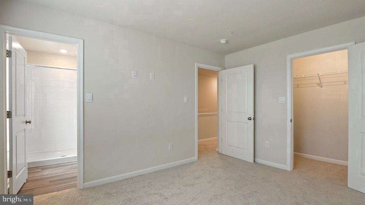 TUSCARORA CREEK - Residential Lease