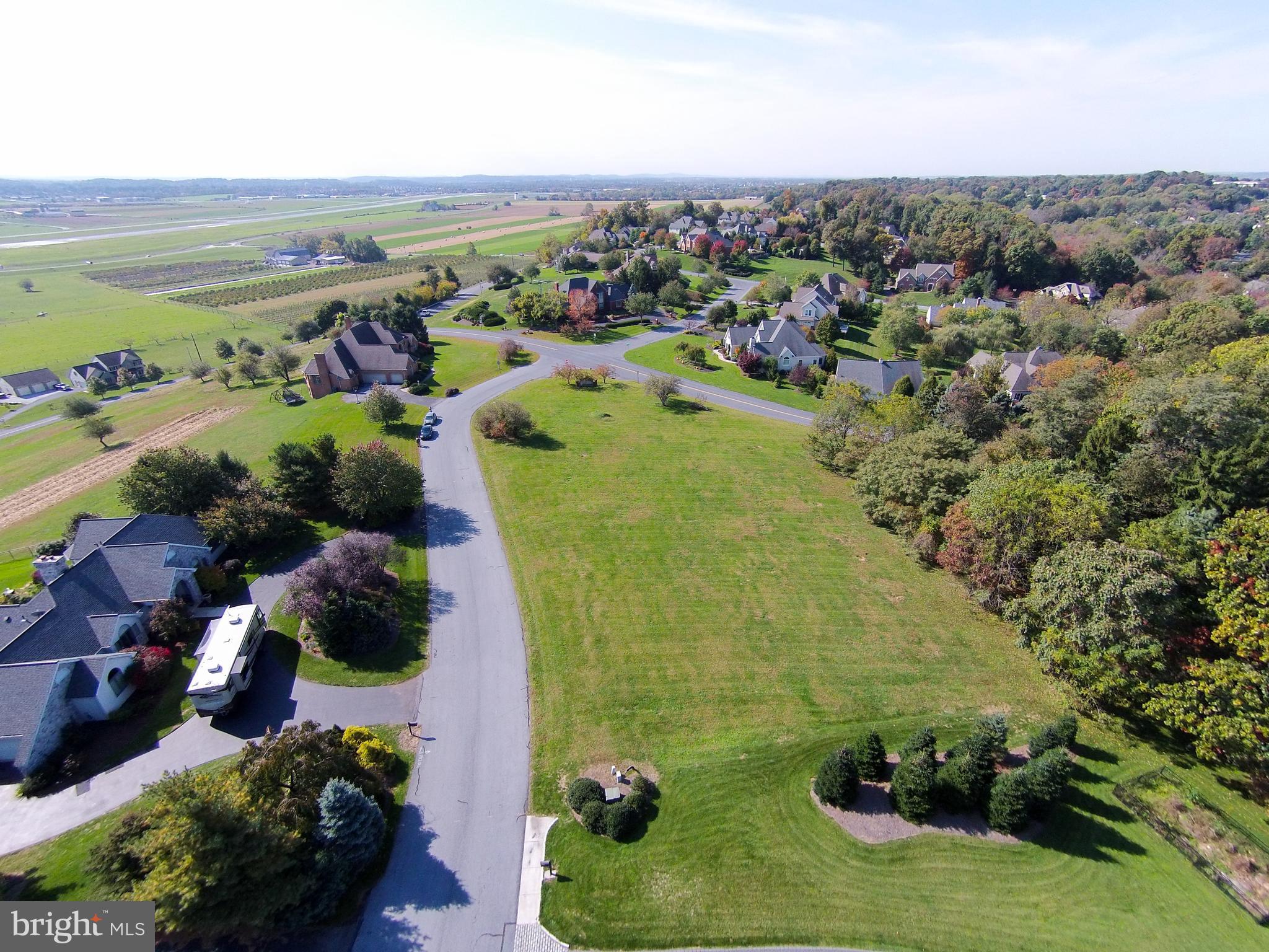 EAGLE RIDGE - Land
