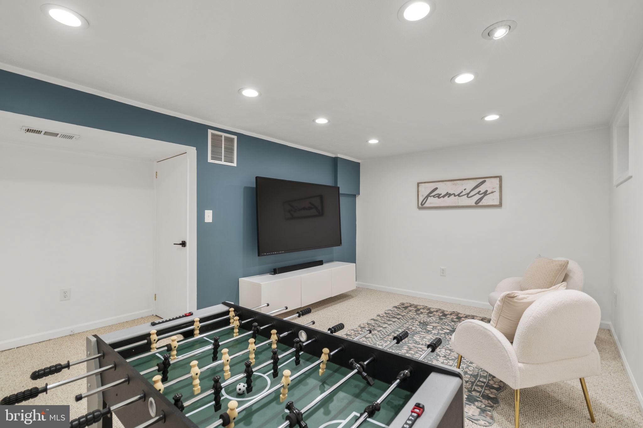 RESTON - Residential