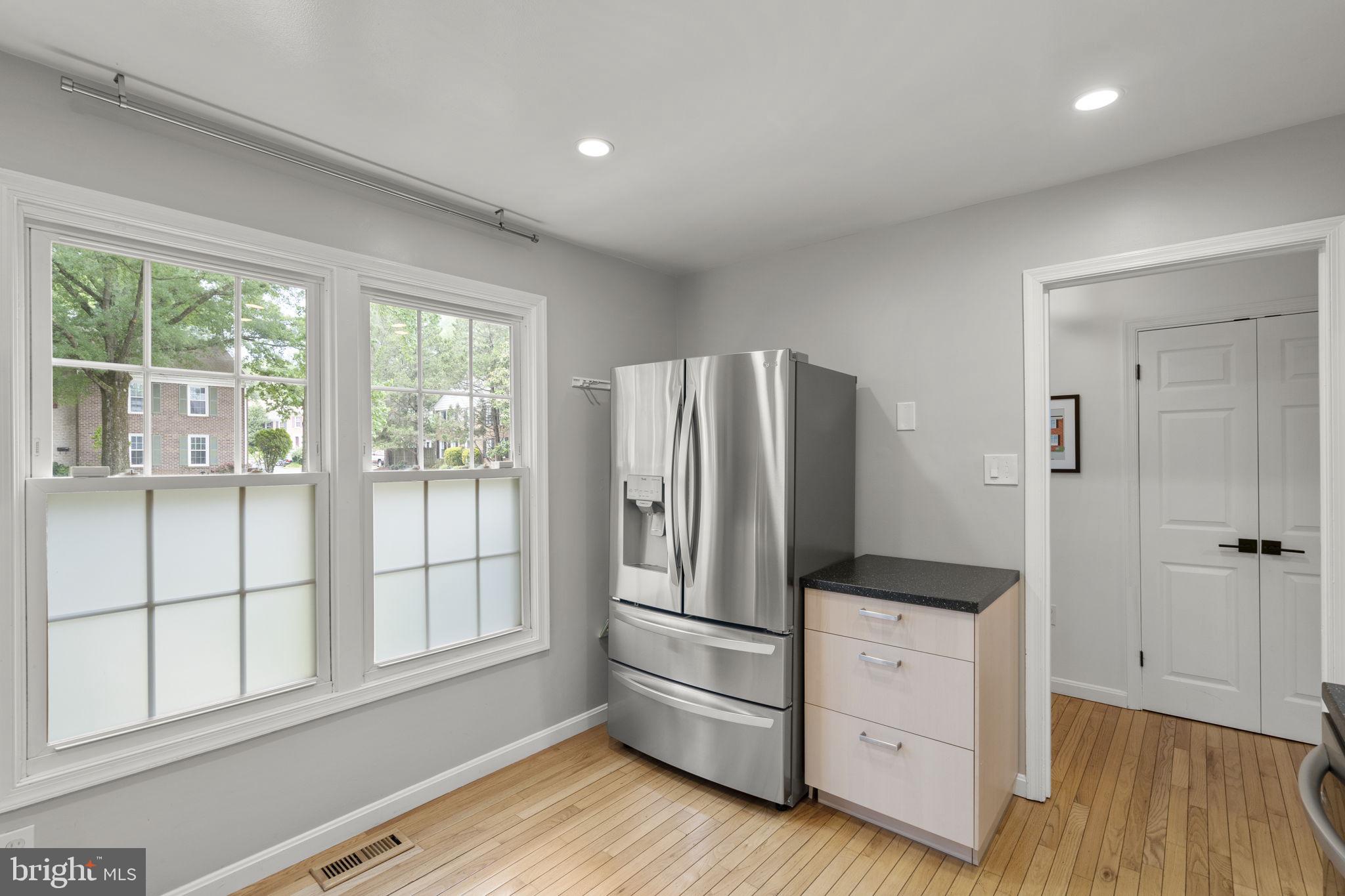 RESTON - Residential