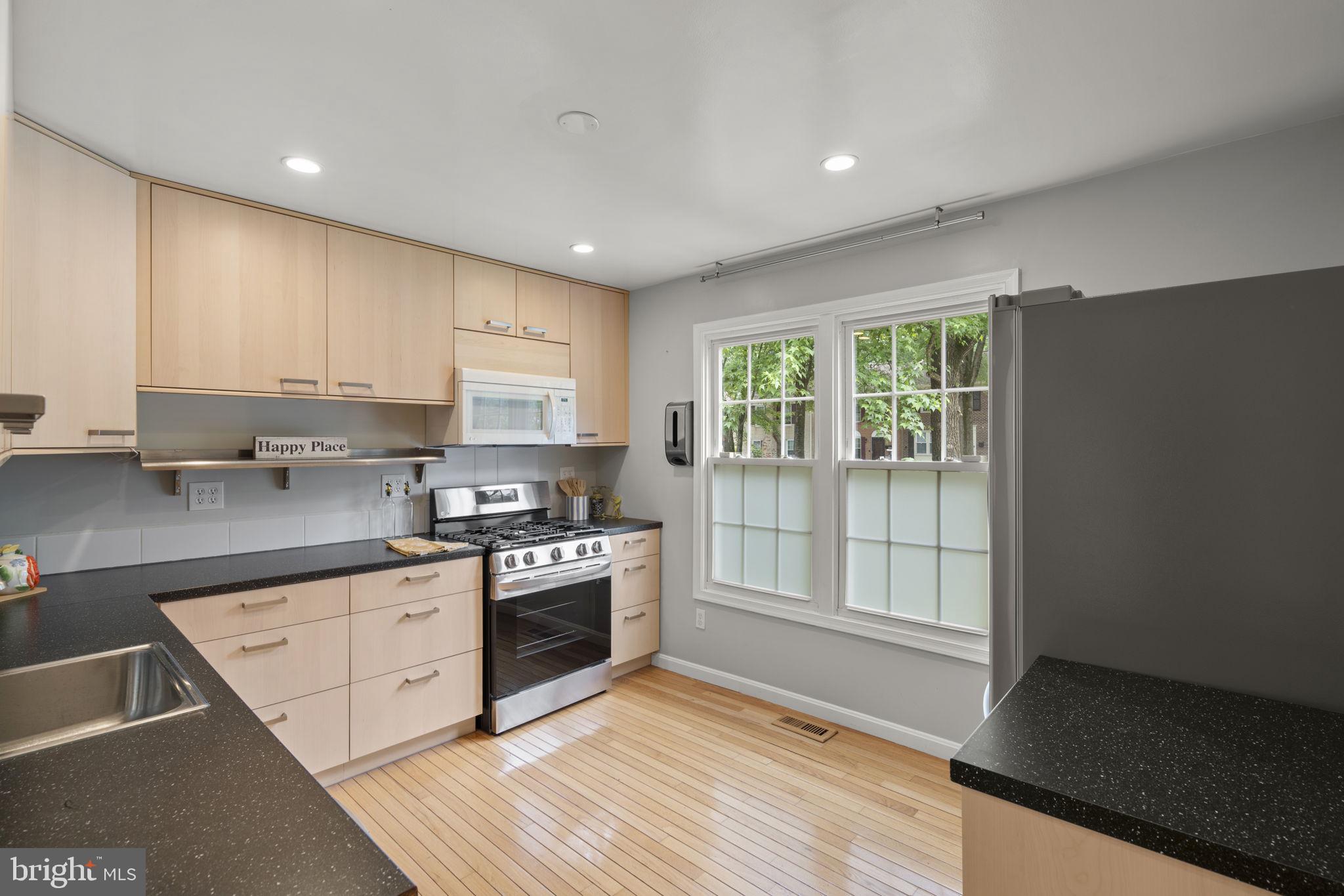 RESTON - Residential