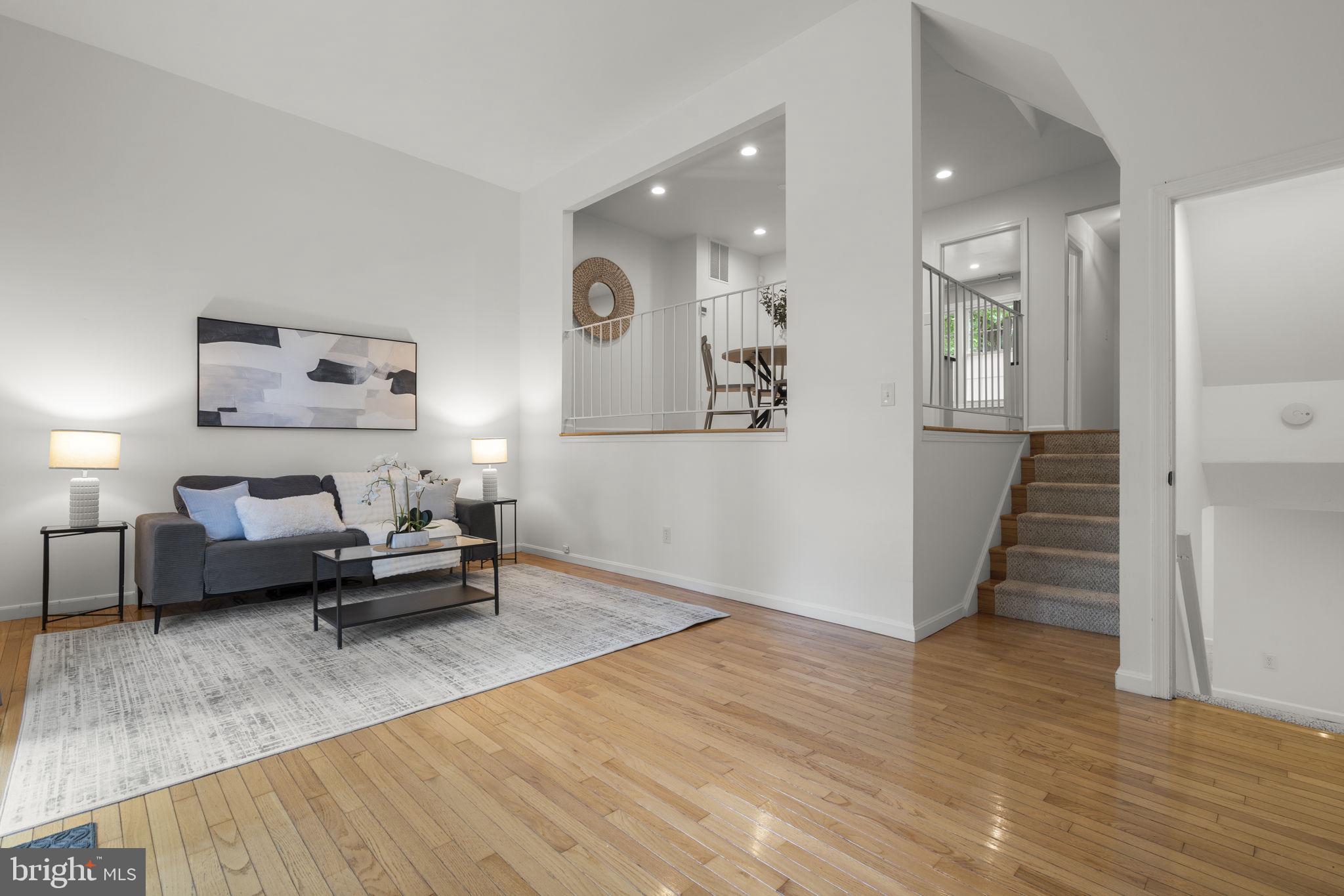 RESTON - Residential