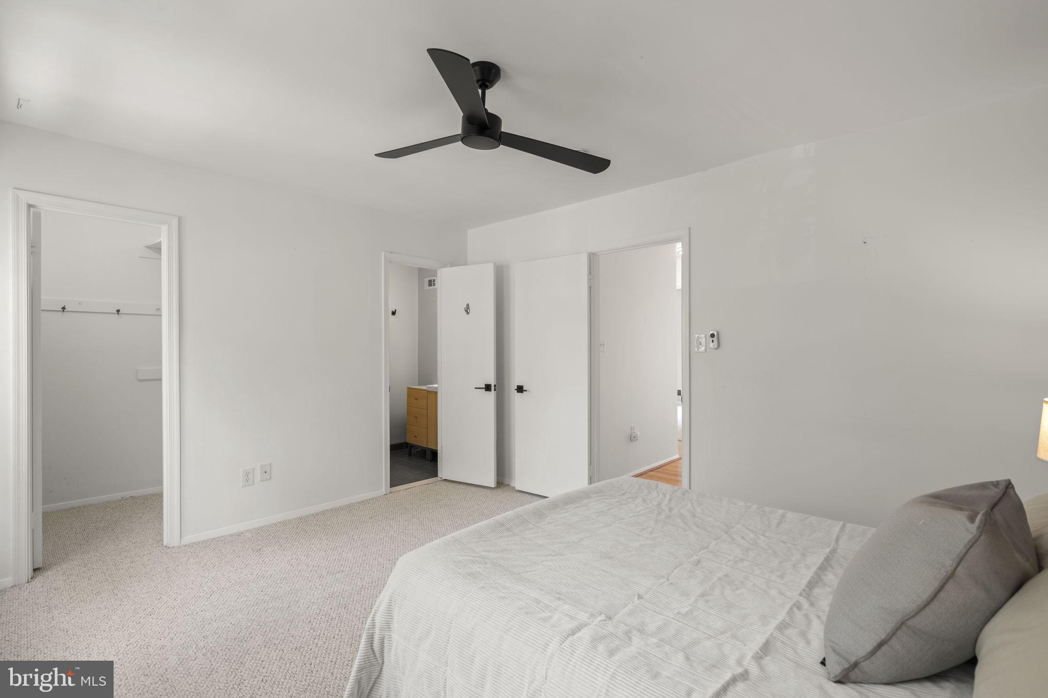 RESTON - Residential