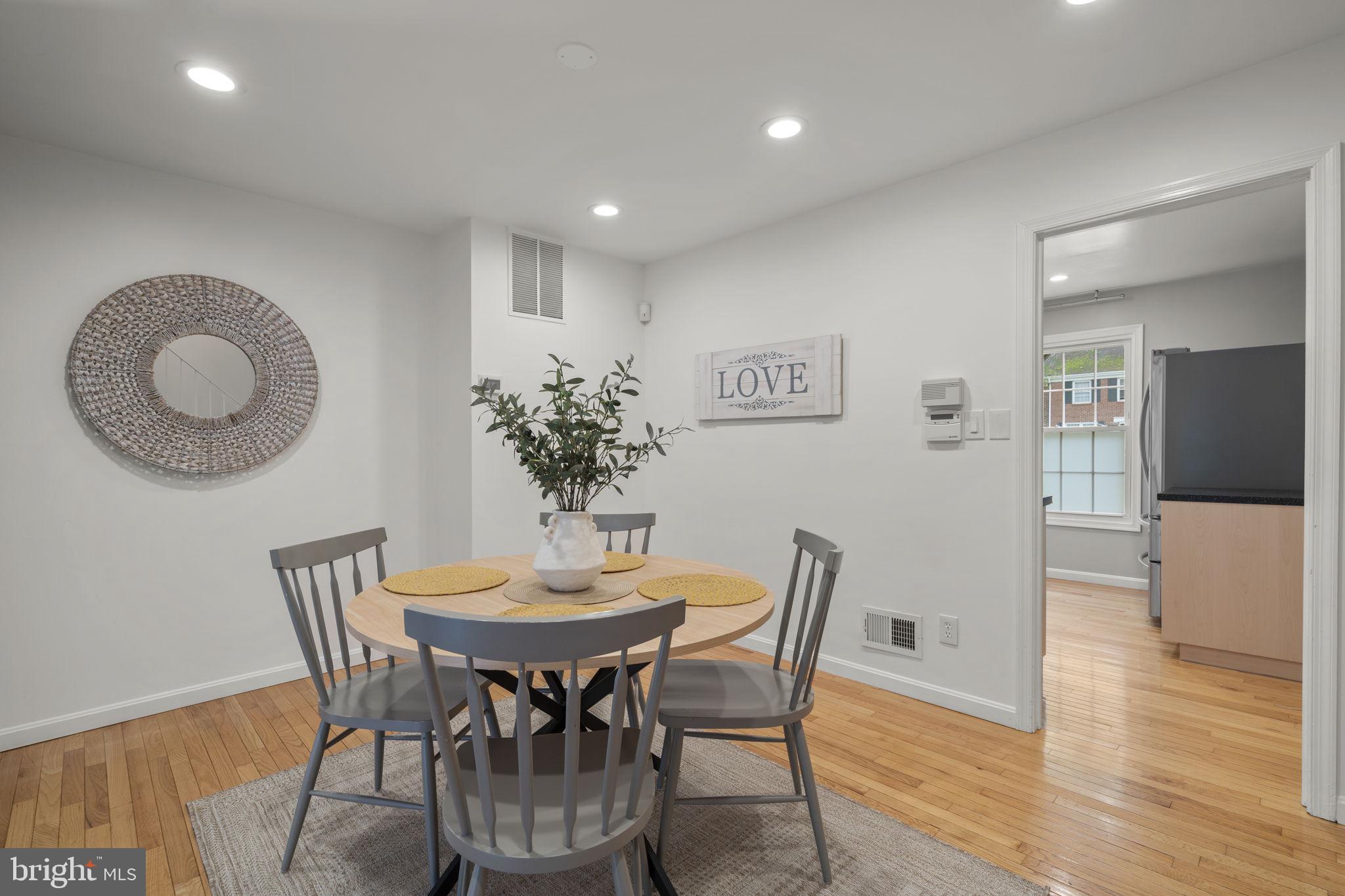 RESTON - Residential