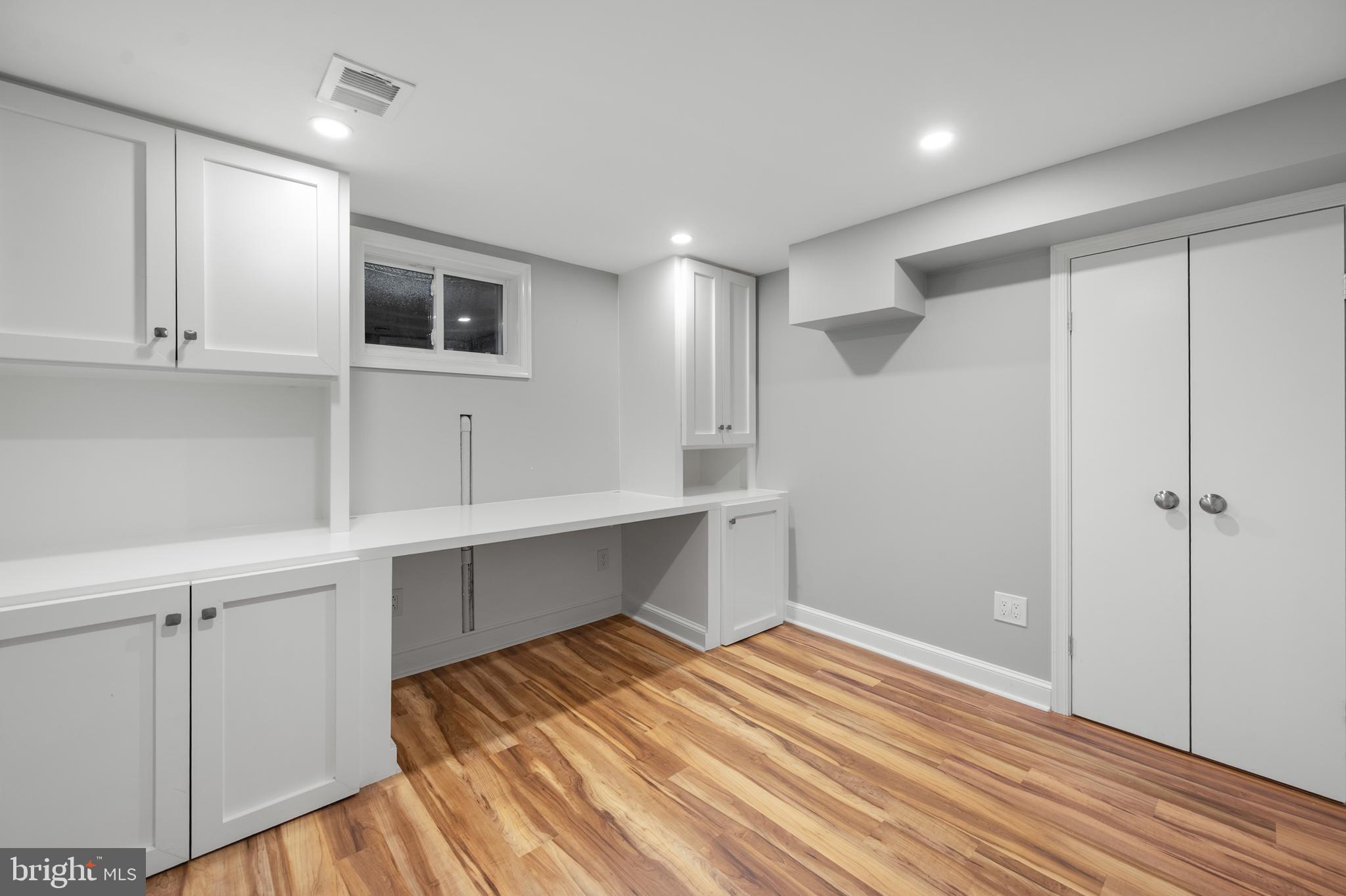 KENSINGTON ESTATES - Residential