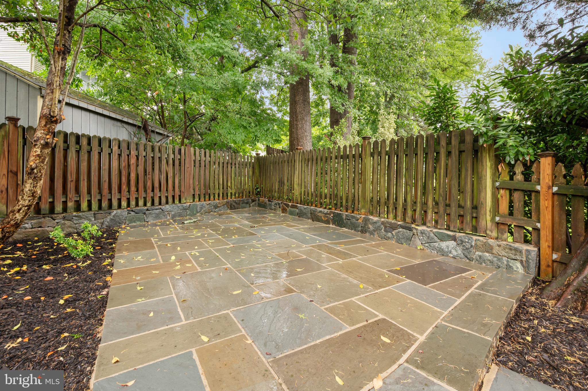 KENSINGTON ESTATES - Residential