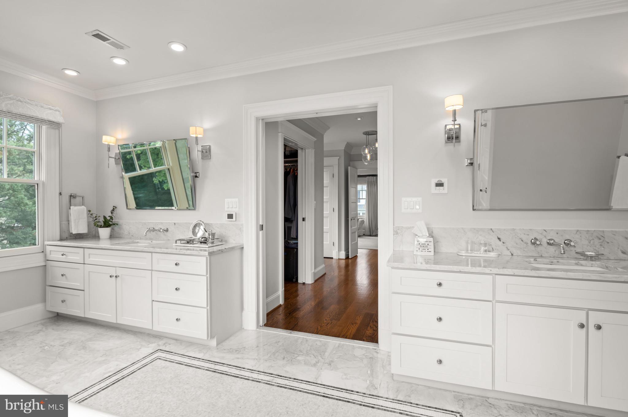 OBSERVATORY CIRCLE - Residential