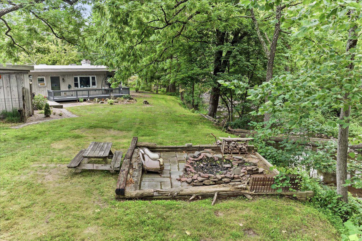 TROOP HILL - Residential