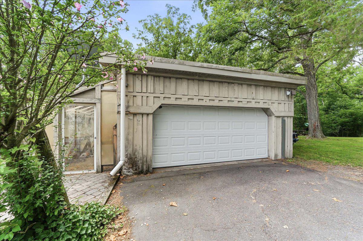 TROOP HILL - Residential