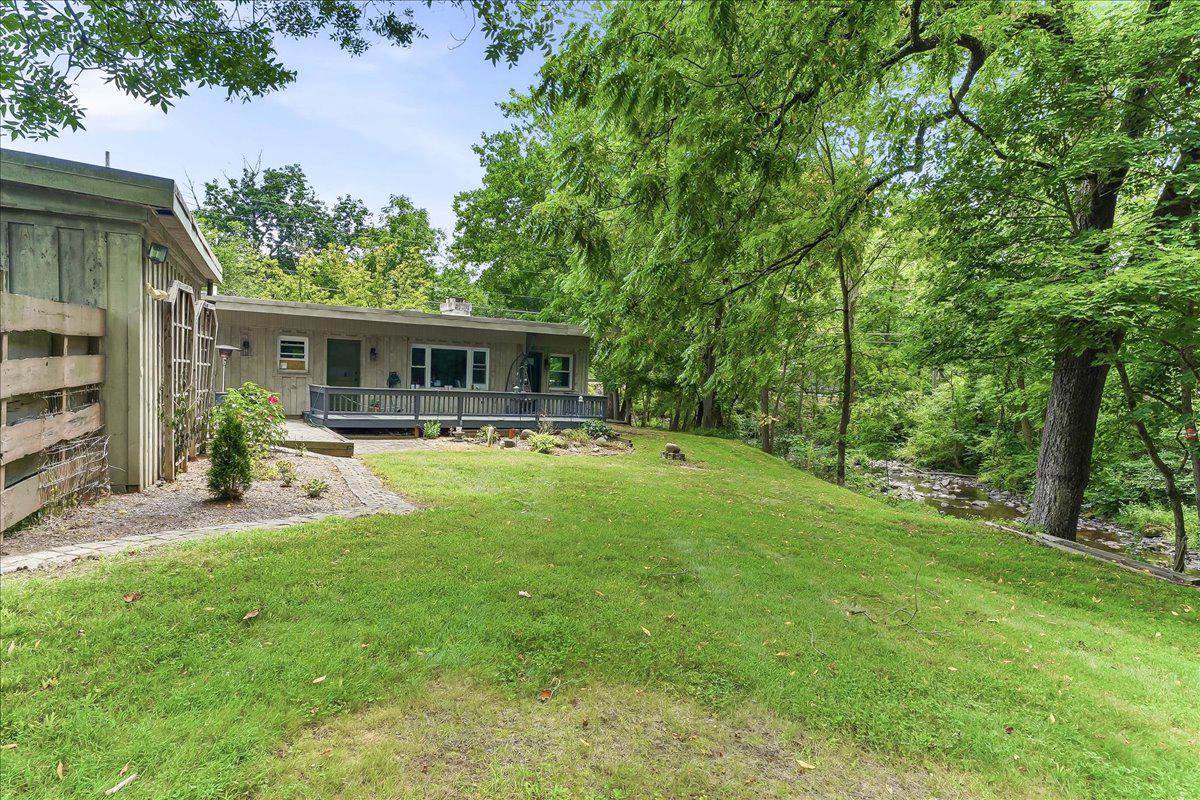 TROOP HILL - Residential