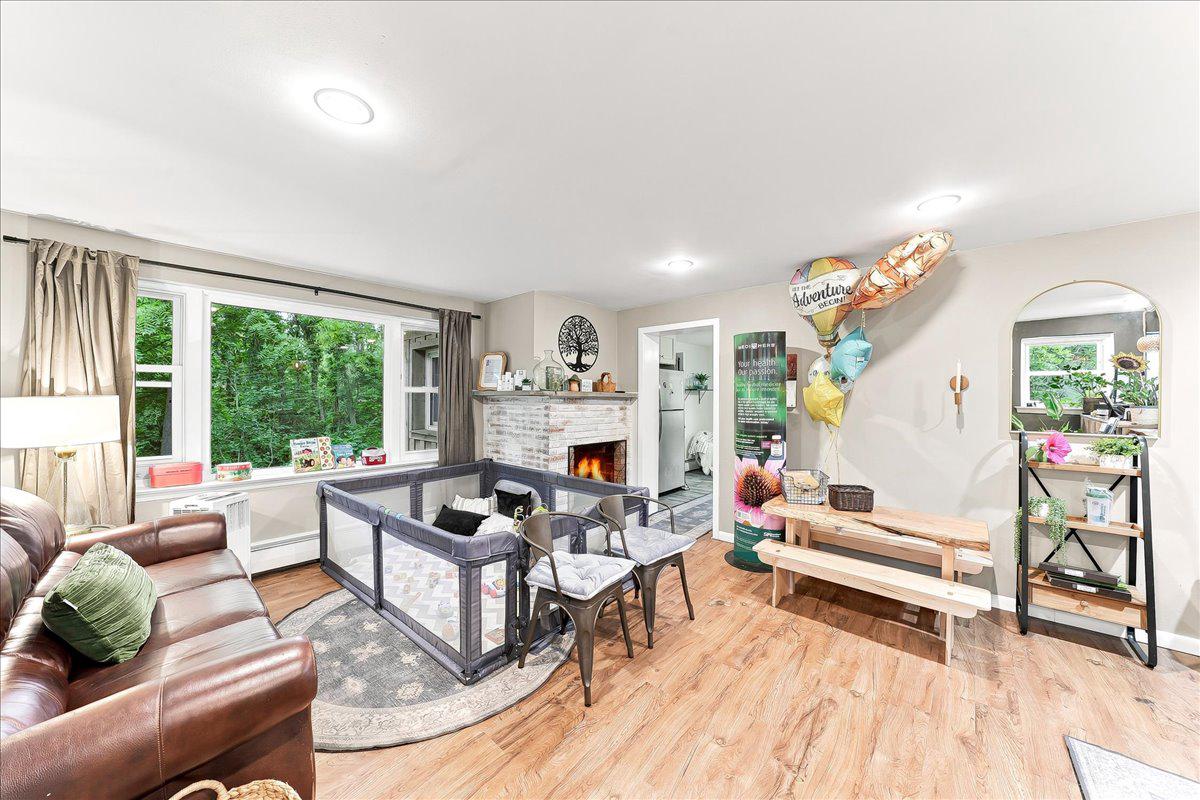 TROOP HILL - Residential