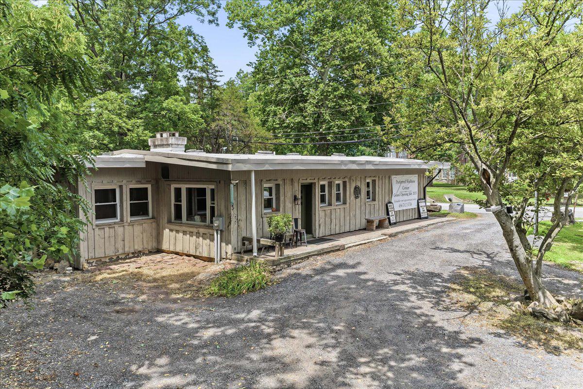 TROOP HILL - Residential