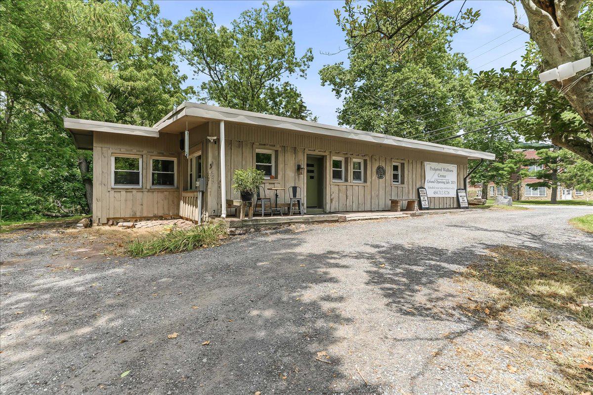 TROOP HILL - Residential