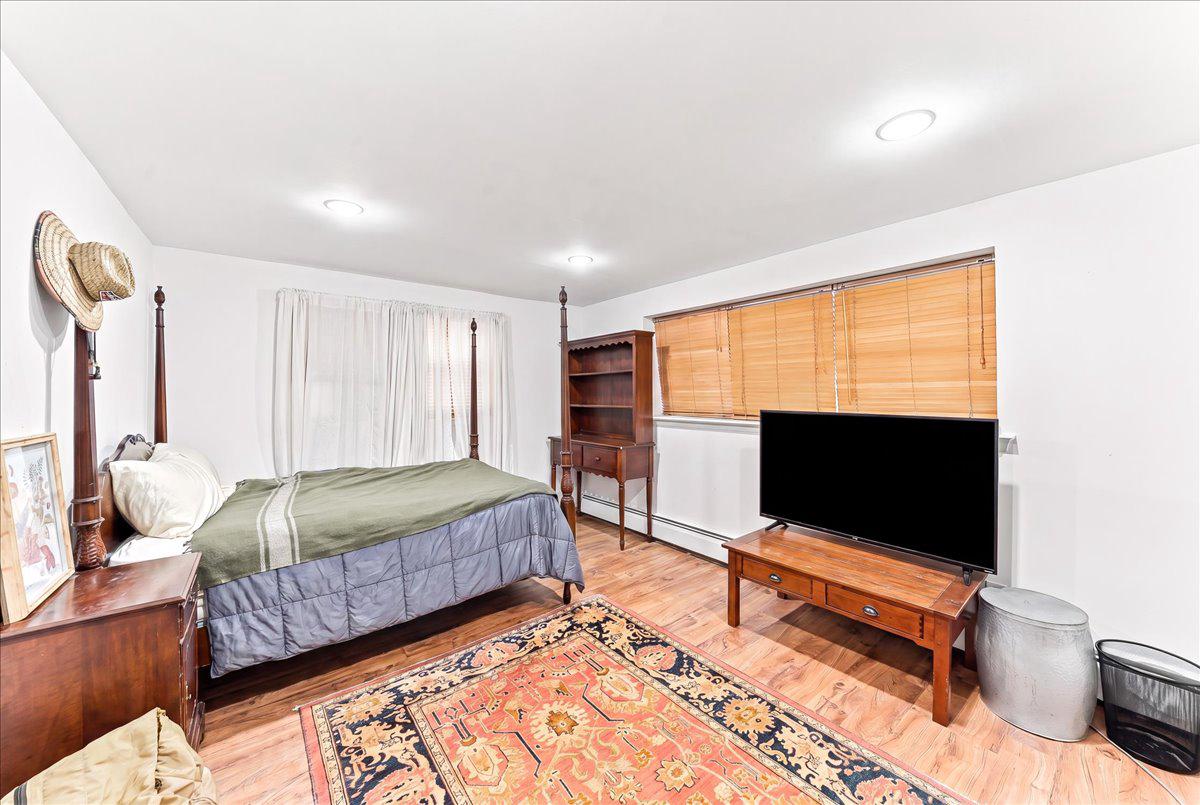 TROOP HILL - Residential