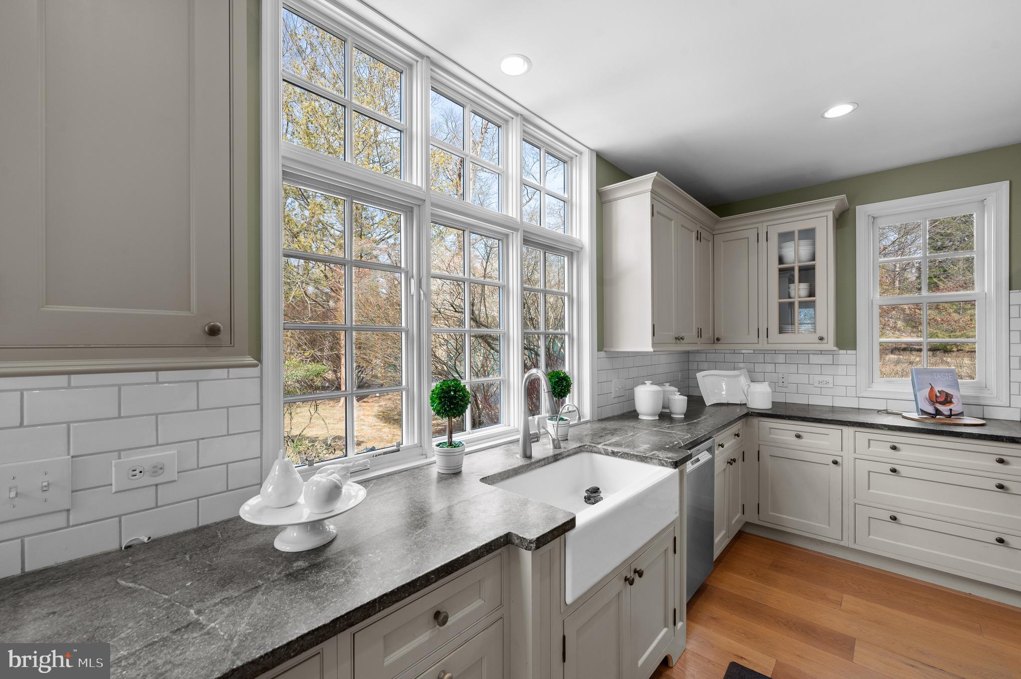 SOUTH WAYNE - Residential