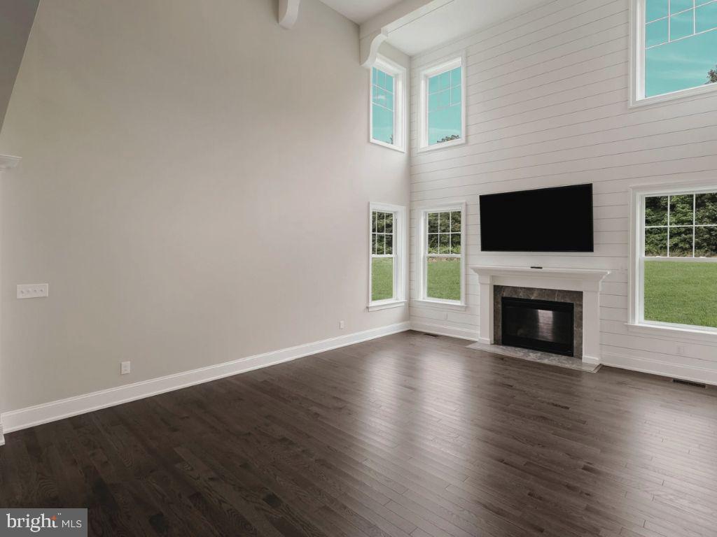 LANSDALE - Residential