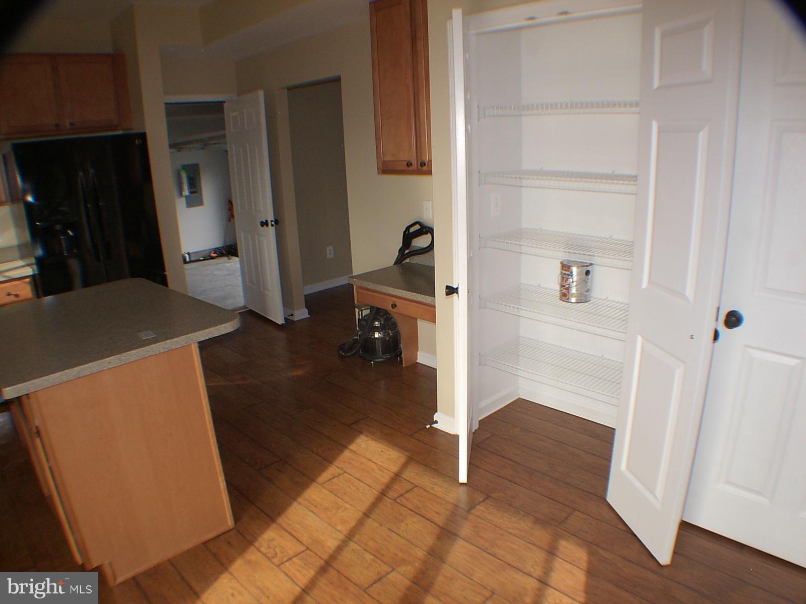 APPLE KNOLLS ESTATES - Residential