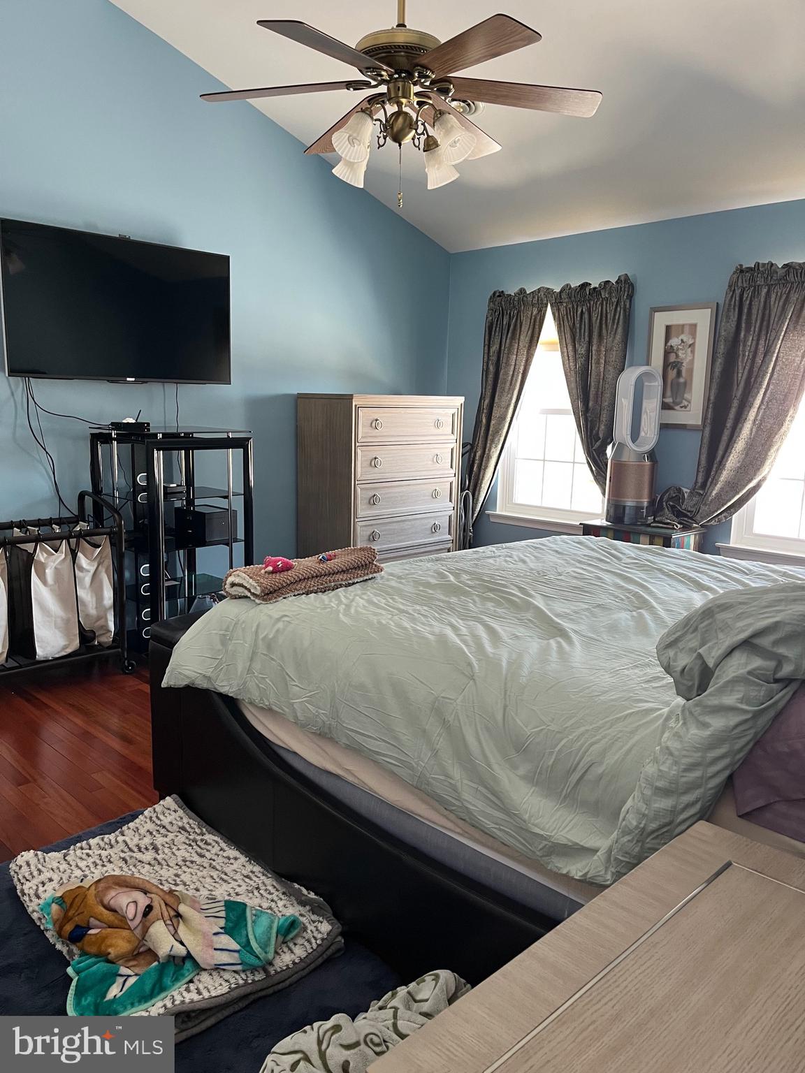 WARREN WAY - Residential