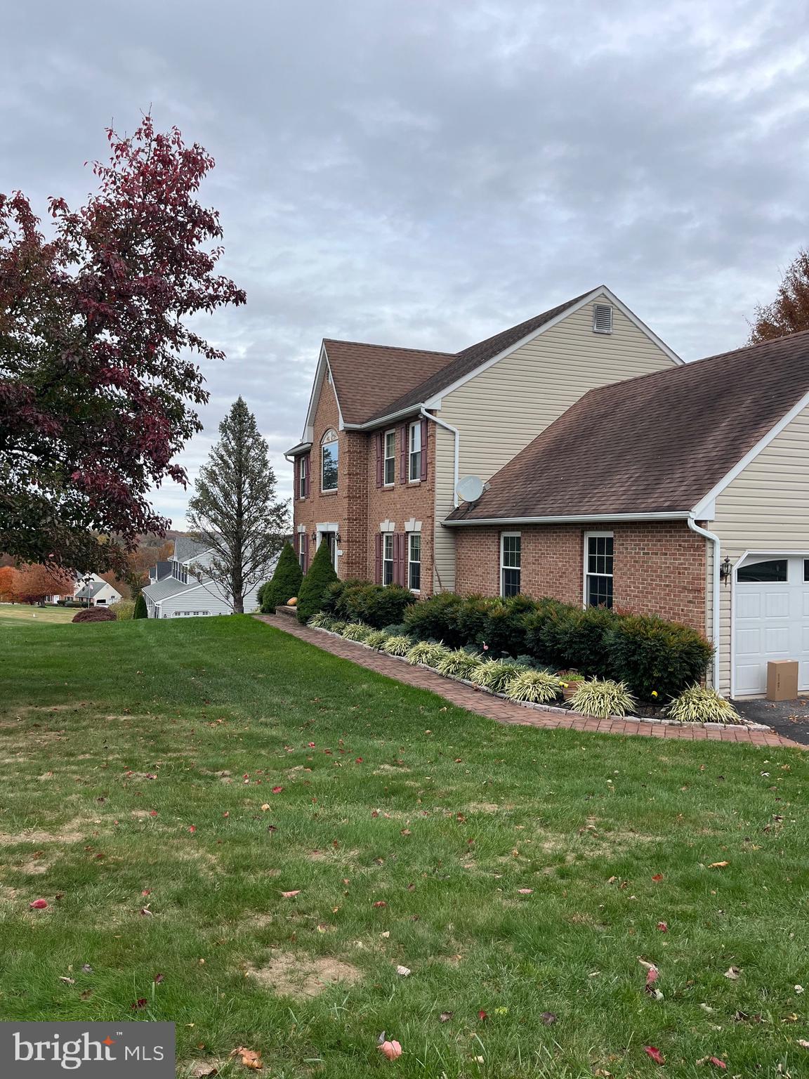WARREN WAY - Residential
