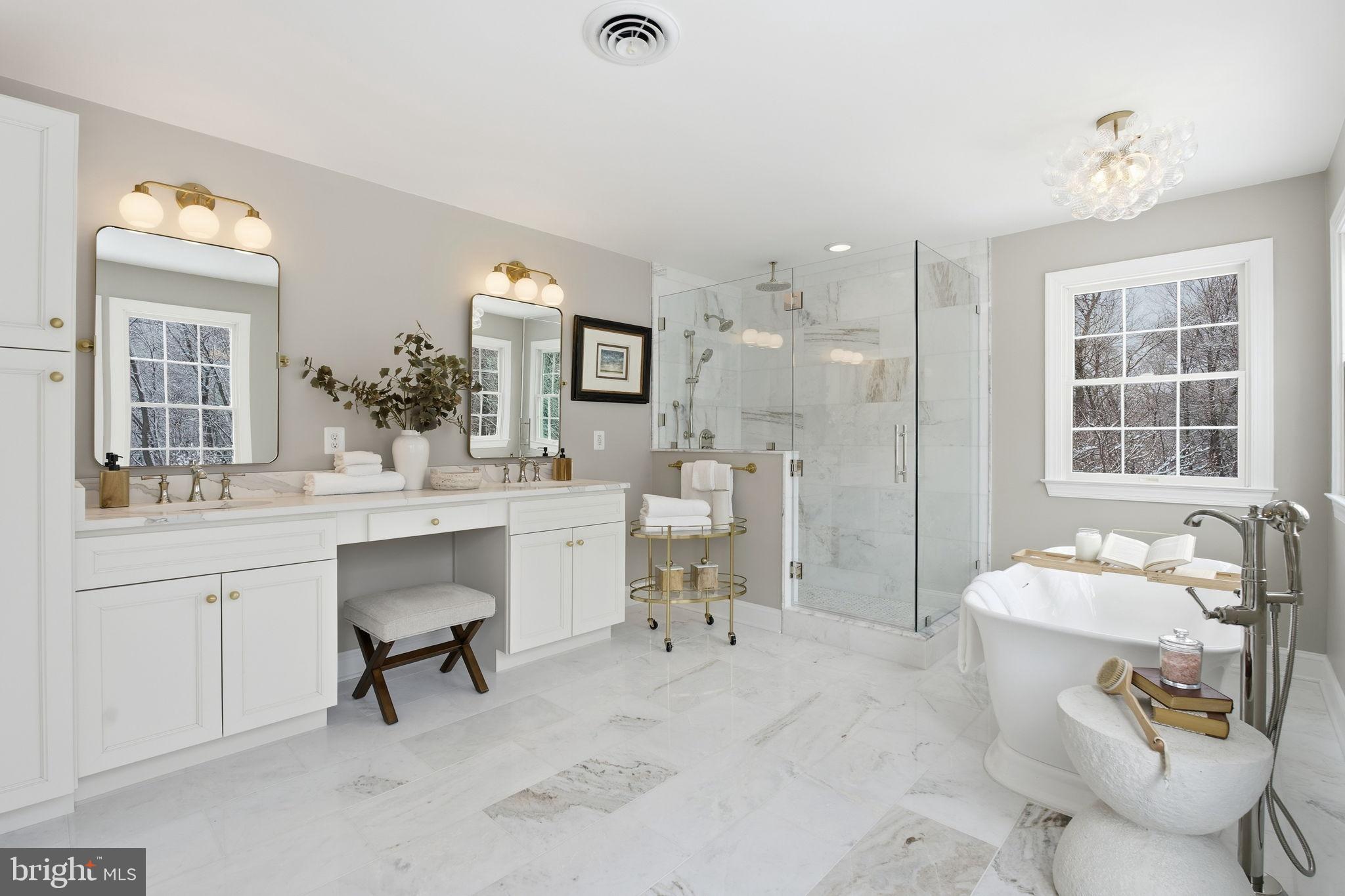 LITTLE CALEDONIA - Residential