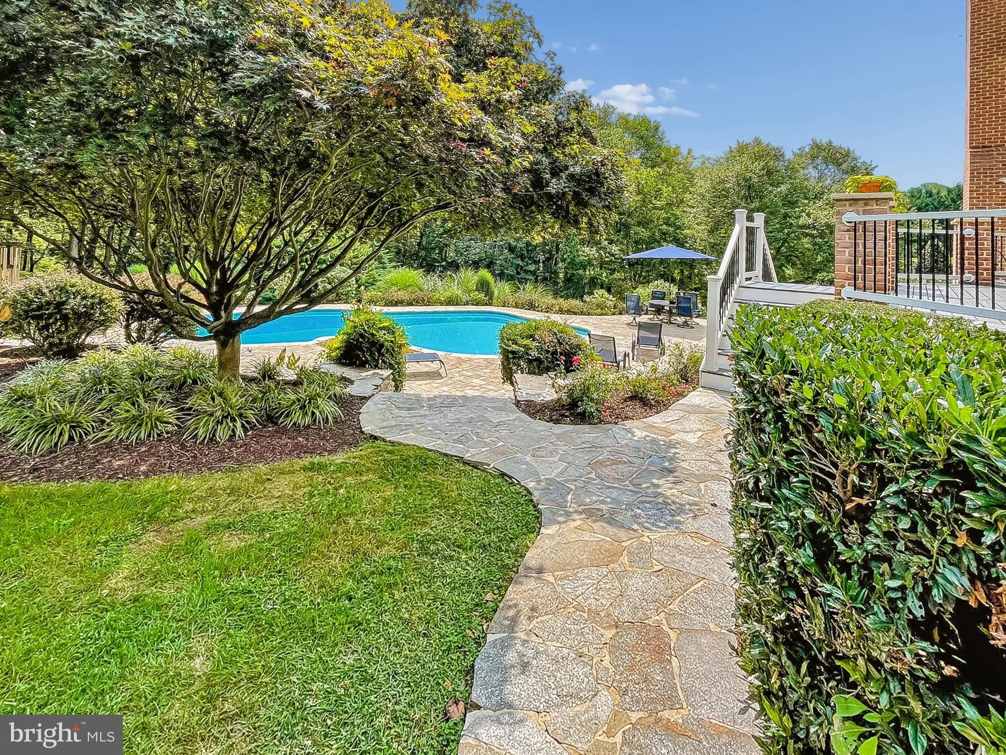 LITTLE CALEDONIA - Residential