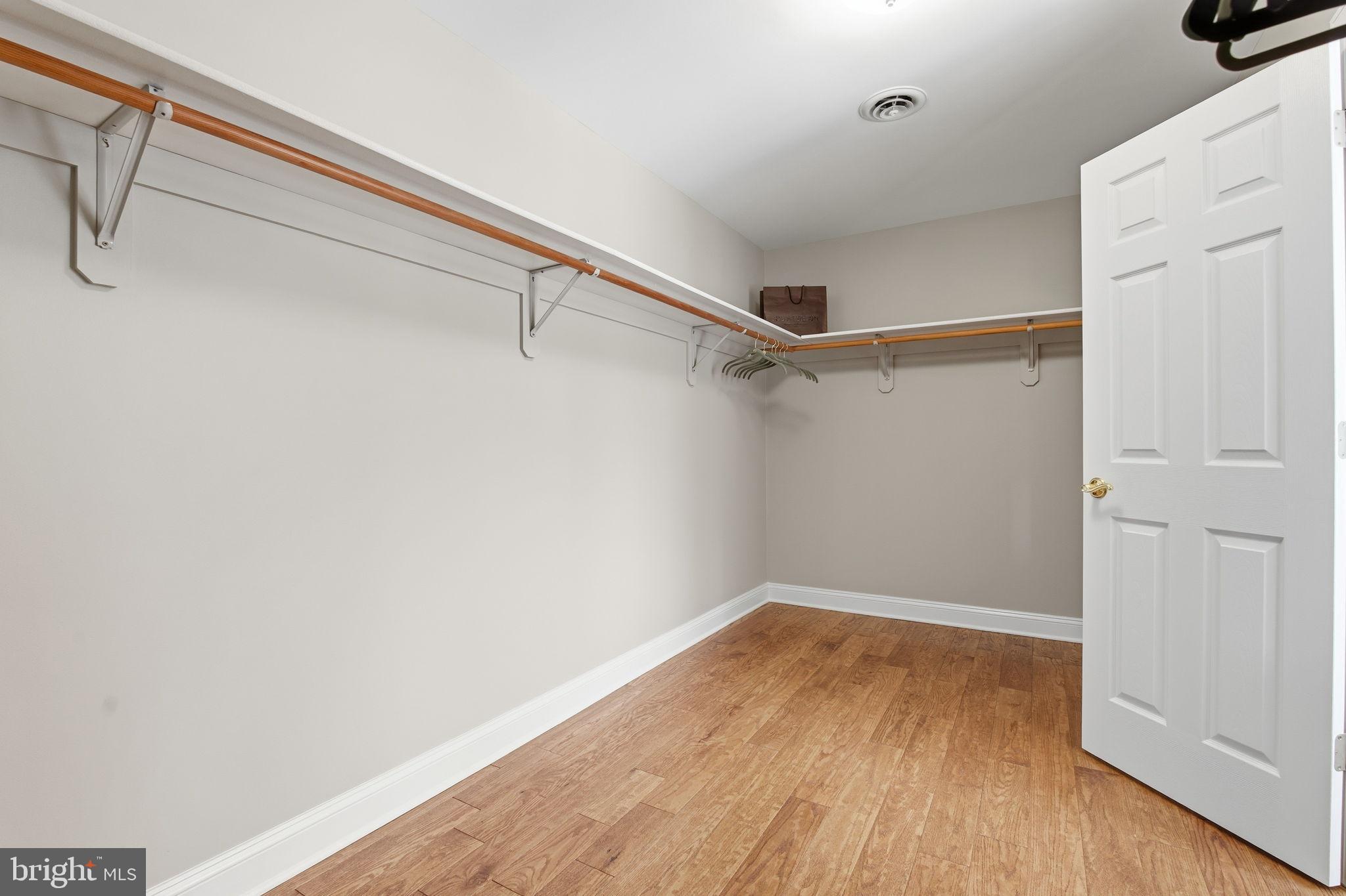 LITTLE CALEDONIA - Residential