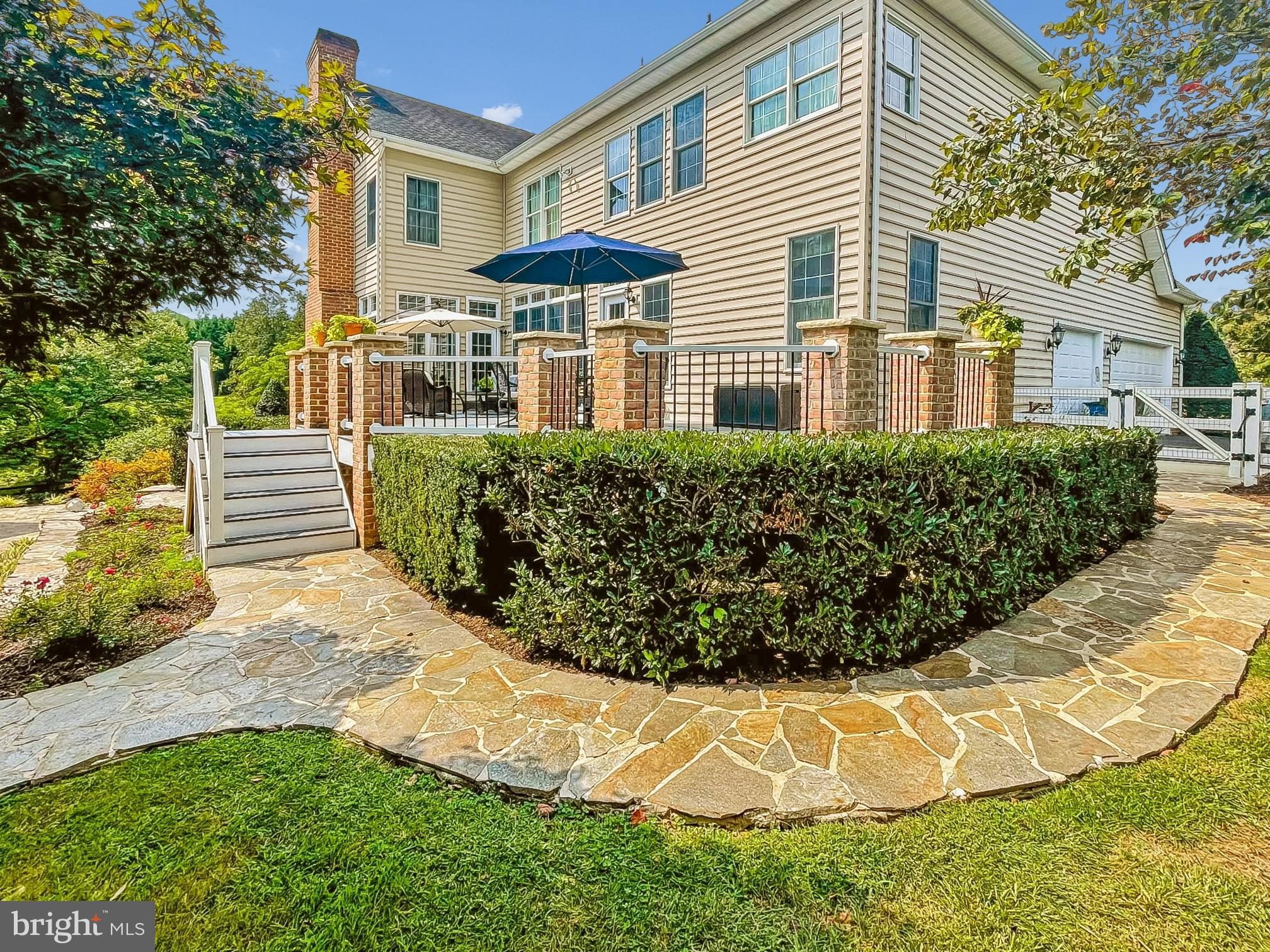 LITTLE CALEDONIA - Residential
