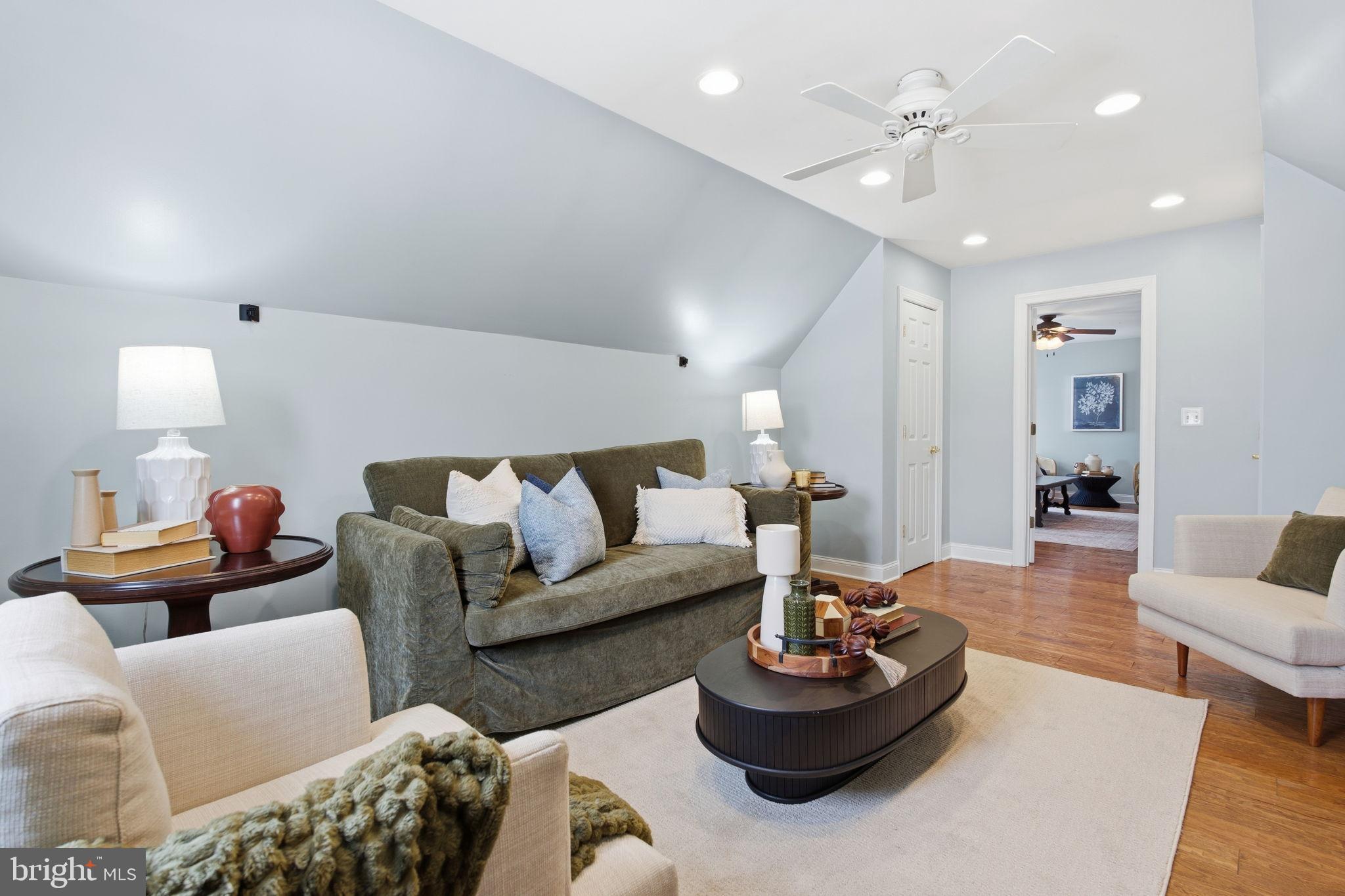 LITTLE CALEDONIA - Residential