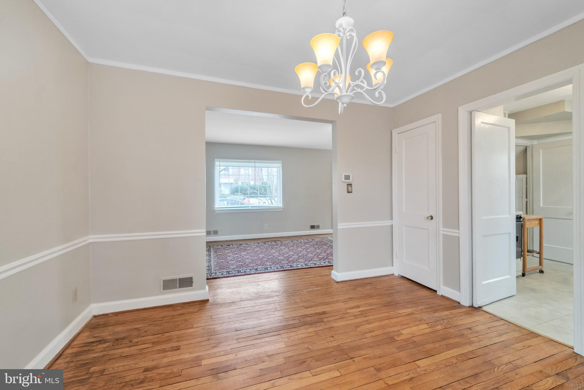 CAROLE HIGHLANDS - Residential