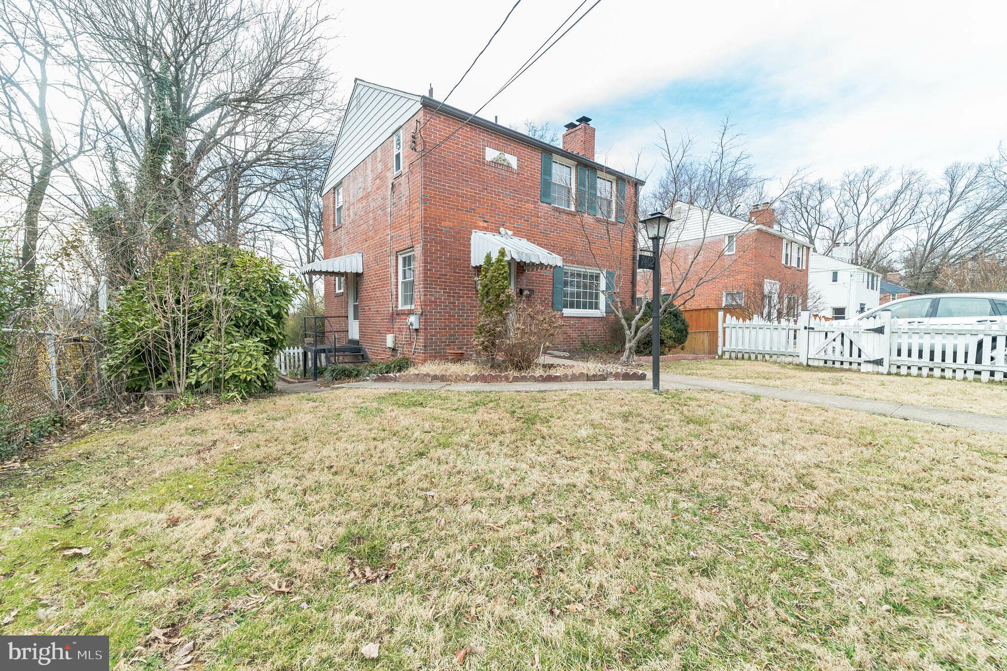 CAROLE HIGHLANDS - Residential