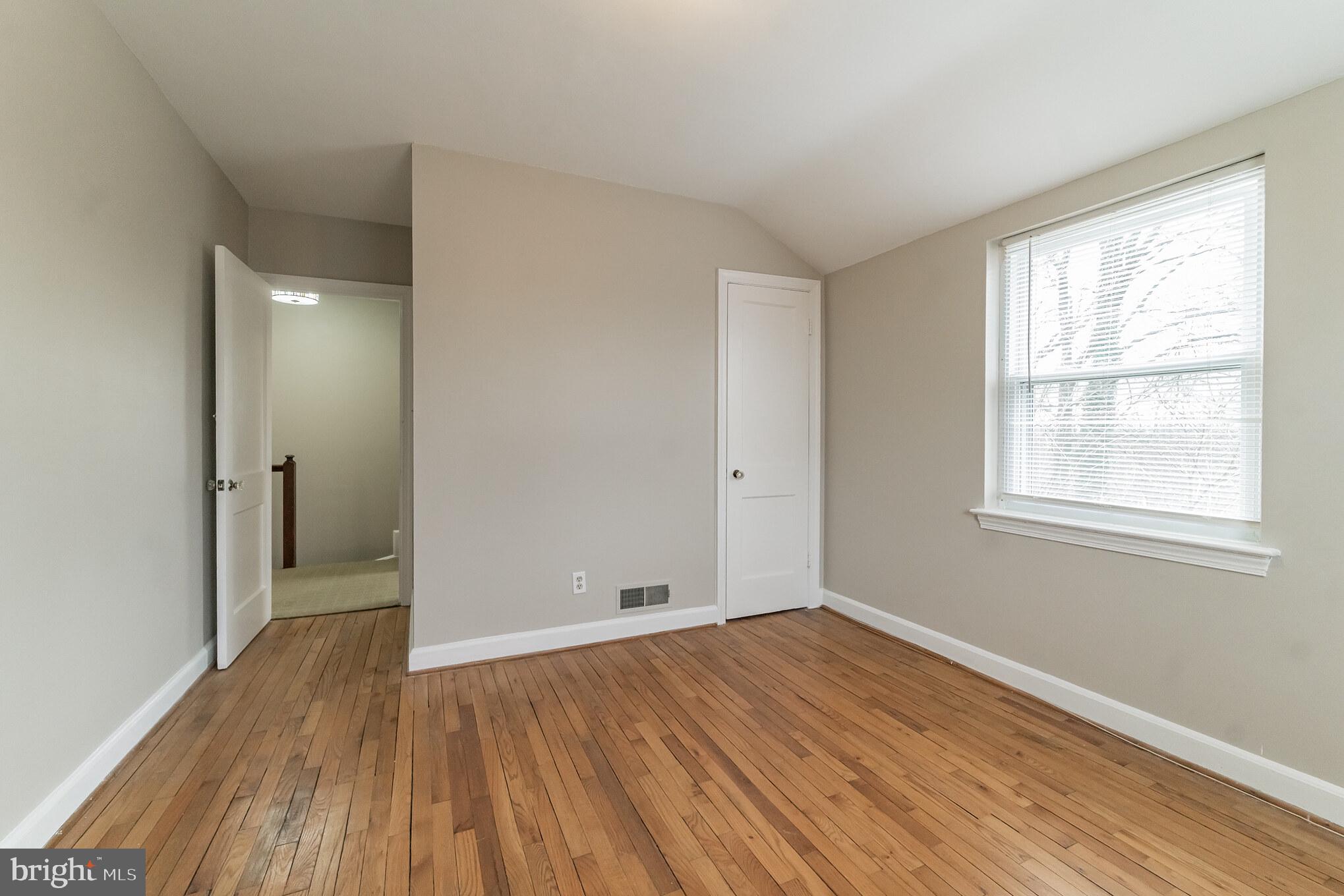 CAROLE HIGHLANDS - Residential