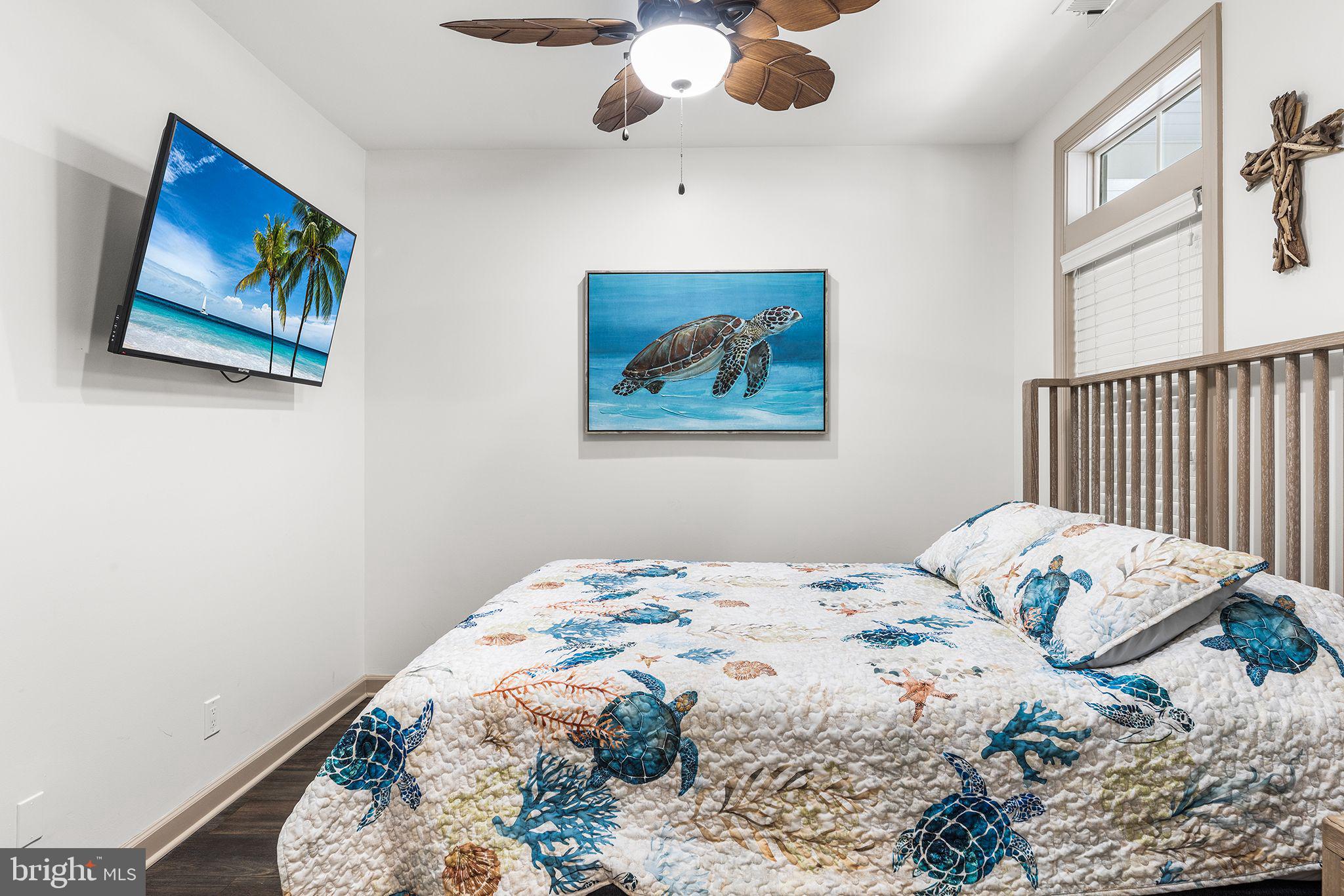 SUNSET ISLAND - Residential
