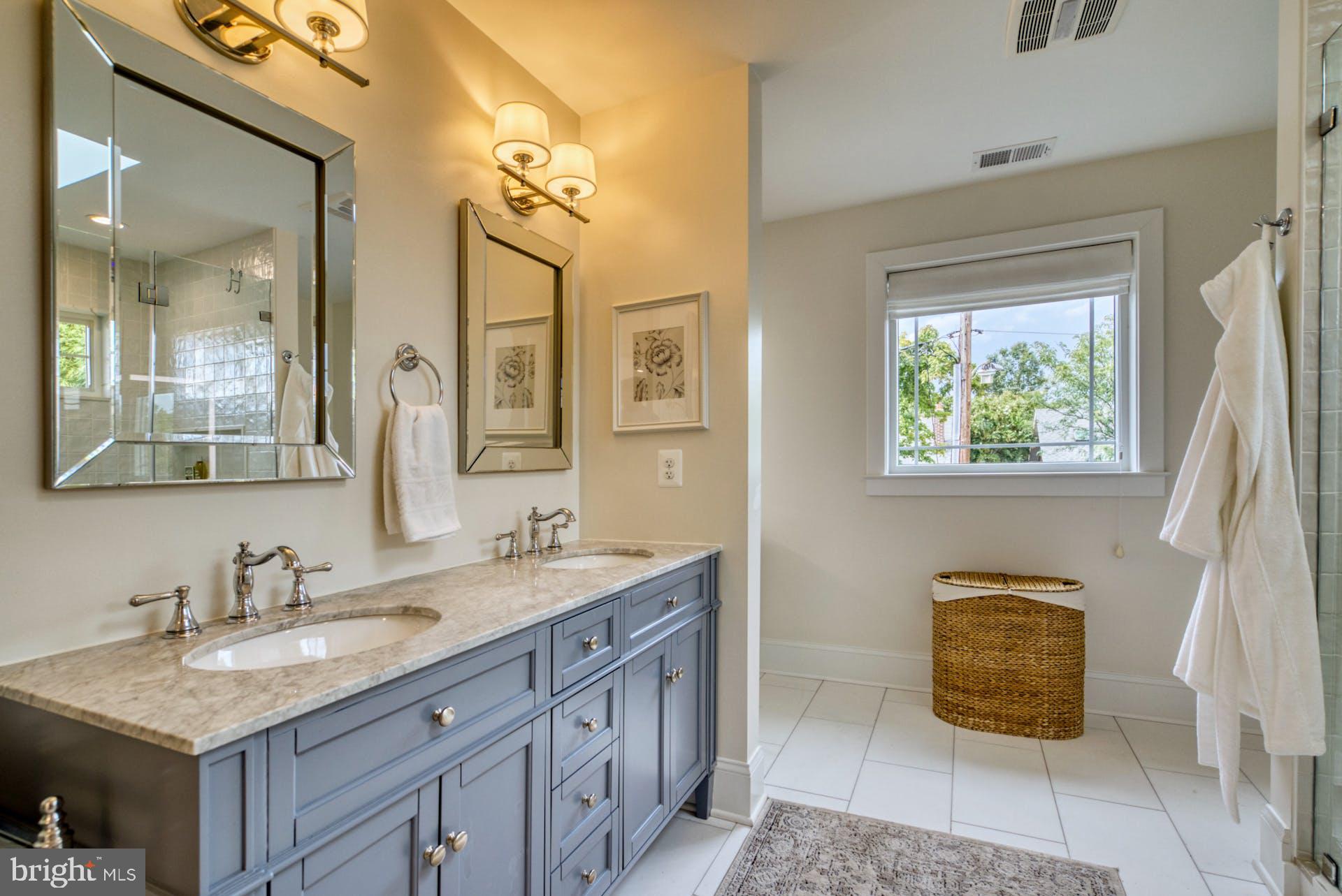 ROSEMONT - Residential