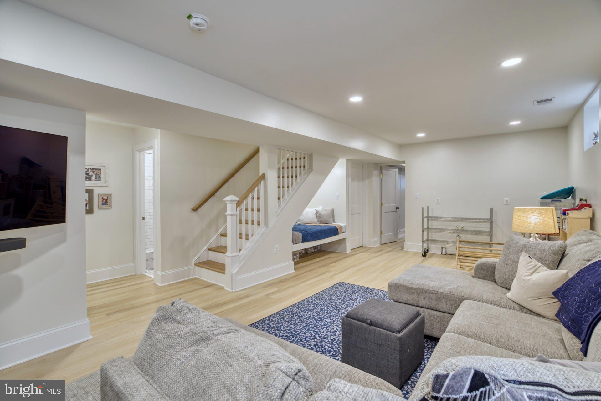 ROSEMONT - Residential