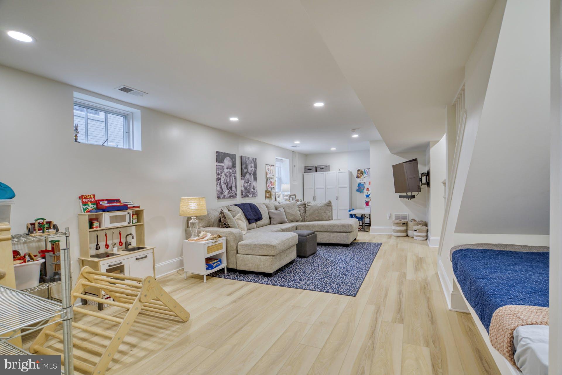 ROSEMONT - Residential