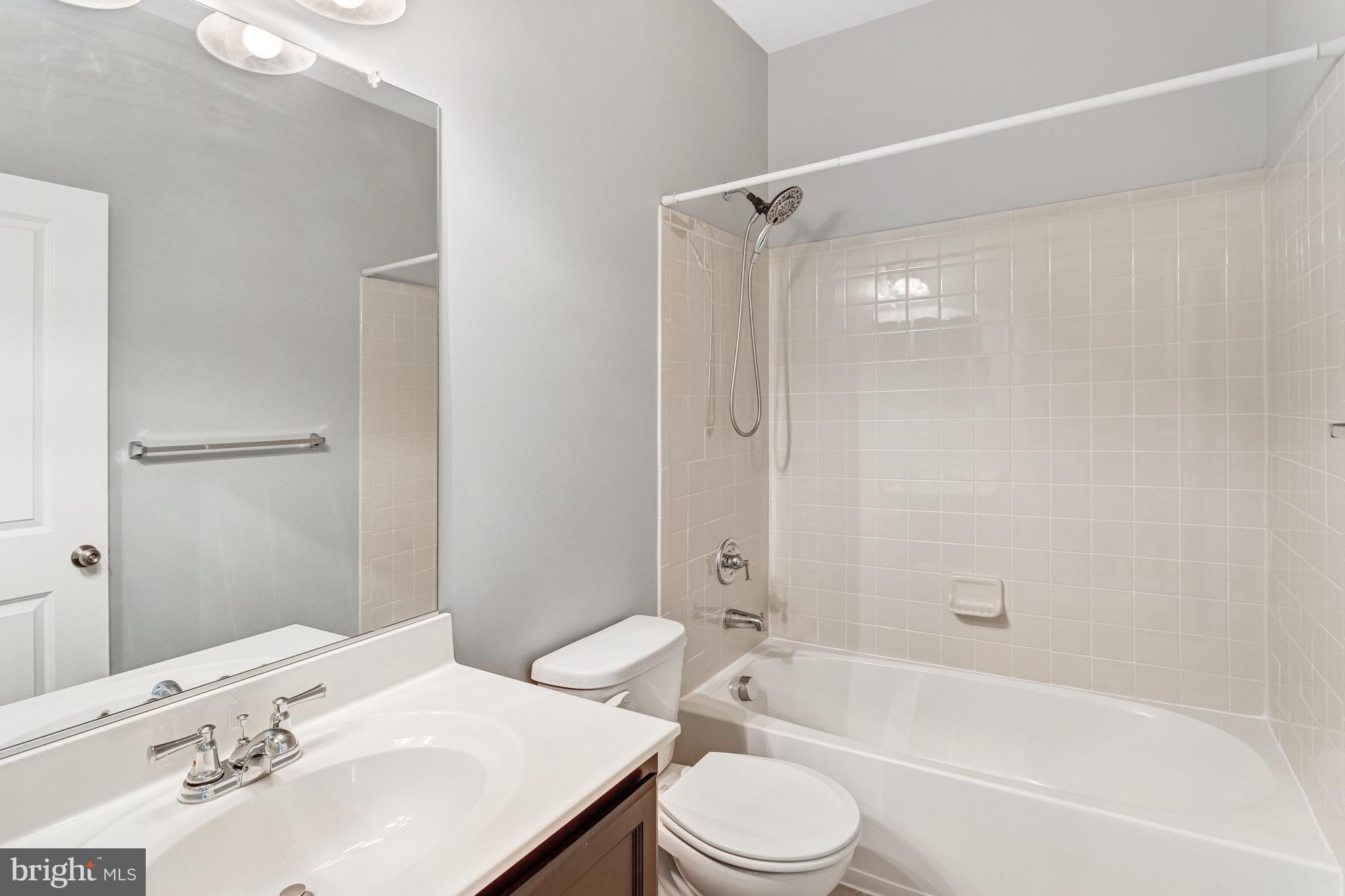 TRIANGLE HIGHLANDS CONDO - Residential