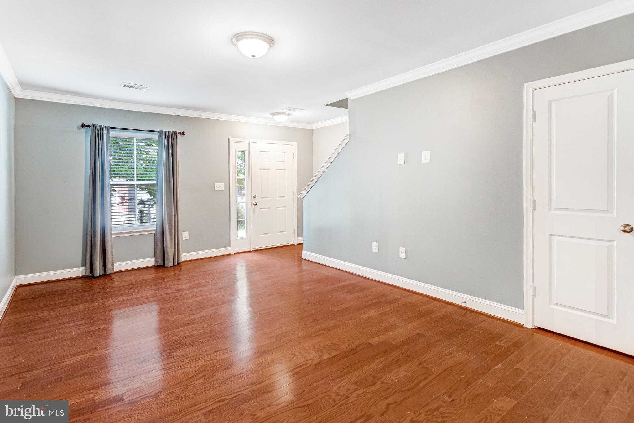 TRIANGLE HIGHLANDS CONDO - Residential