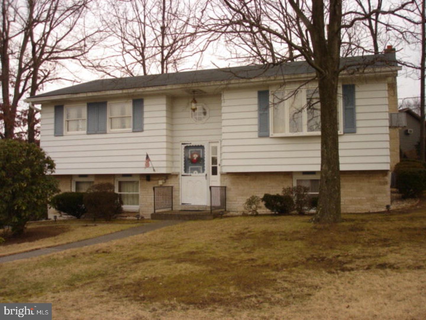 Extemely well maintained home on large corner lot. Nice size open living & dining room for entertaining, master bedroom has 2 large closets and ceiling fans in both bedrooms on main floor, as well as in the kitchen. The tile bath also has a white ceramic tile floor under the carpet .And there is a generous size family room with a corner fireplace as well as a bar area for entertaining. The heating system is only 5 years old and the electric has been upgraded to 200amp service, the roof was replaced also. And there is a laundry shoot in the closet in the main bath. This home is move in ready!  Mailing Address Continued: Pottsville  Color: White  Amp: 200