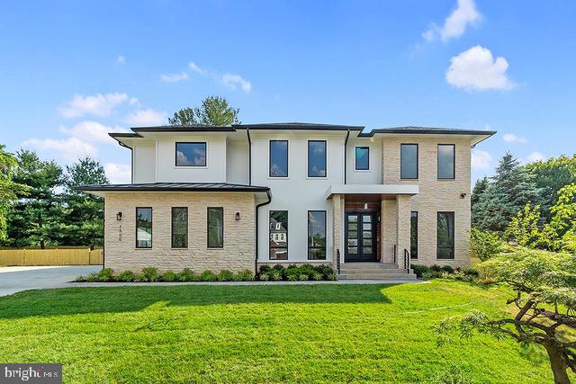 BROYHILLS MCLEAN ESTATES - Residential