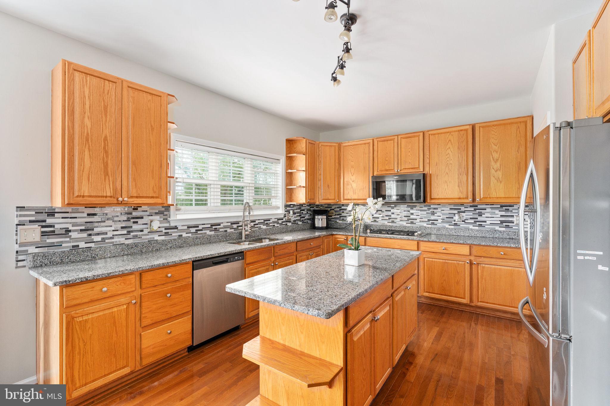 AUSTIN RIDGE - Residential
