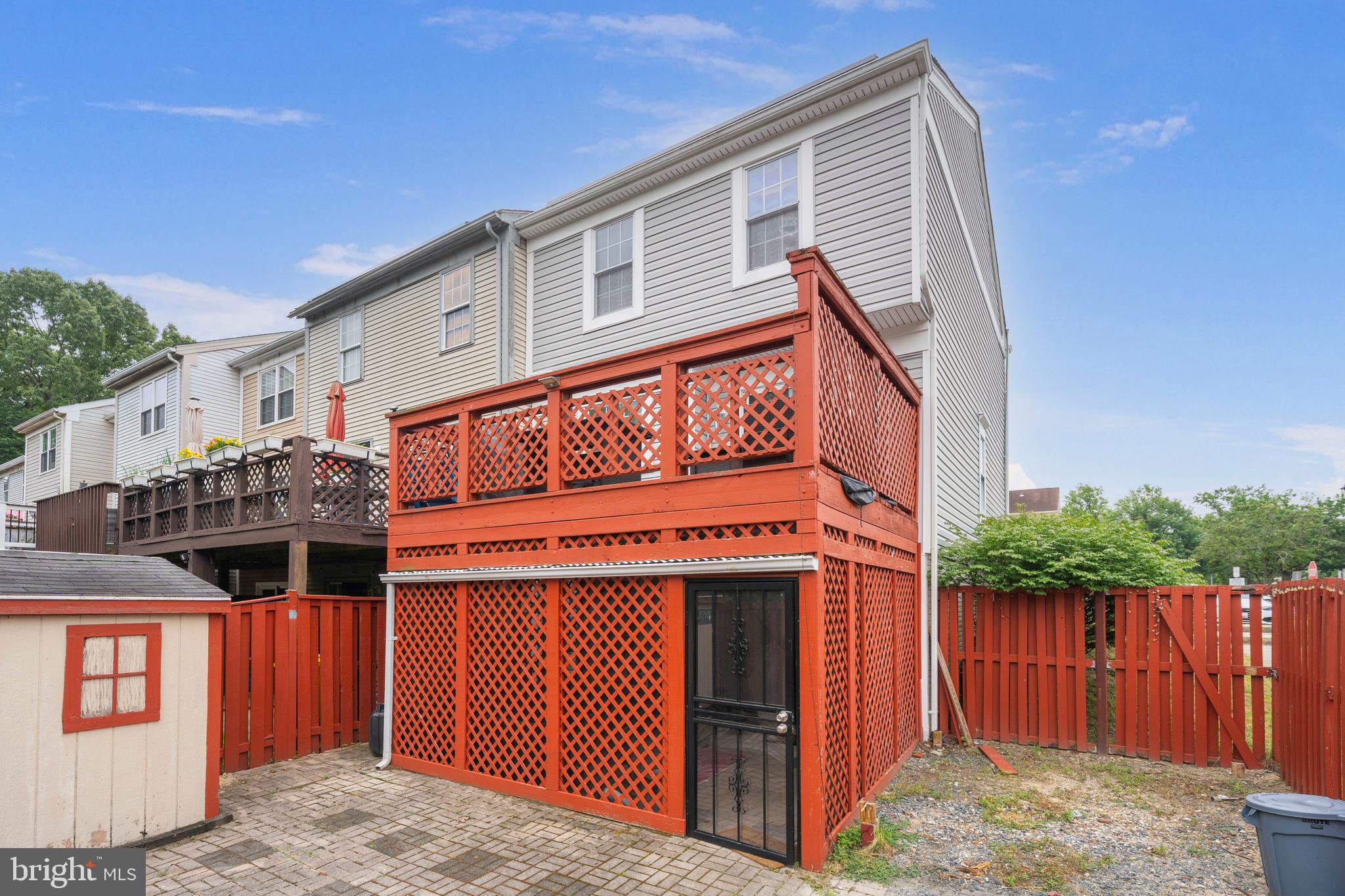 CLOVERLEAF TOWNHOUSES - Residential