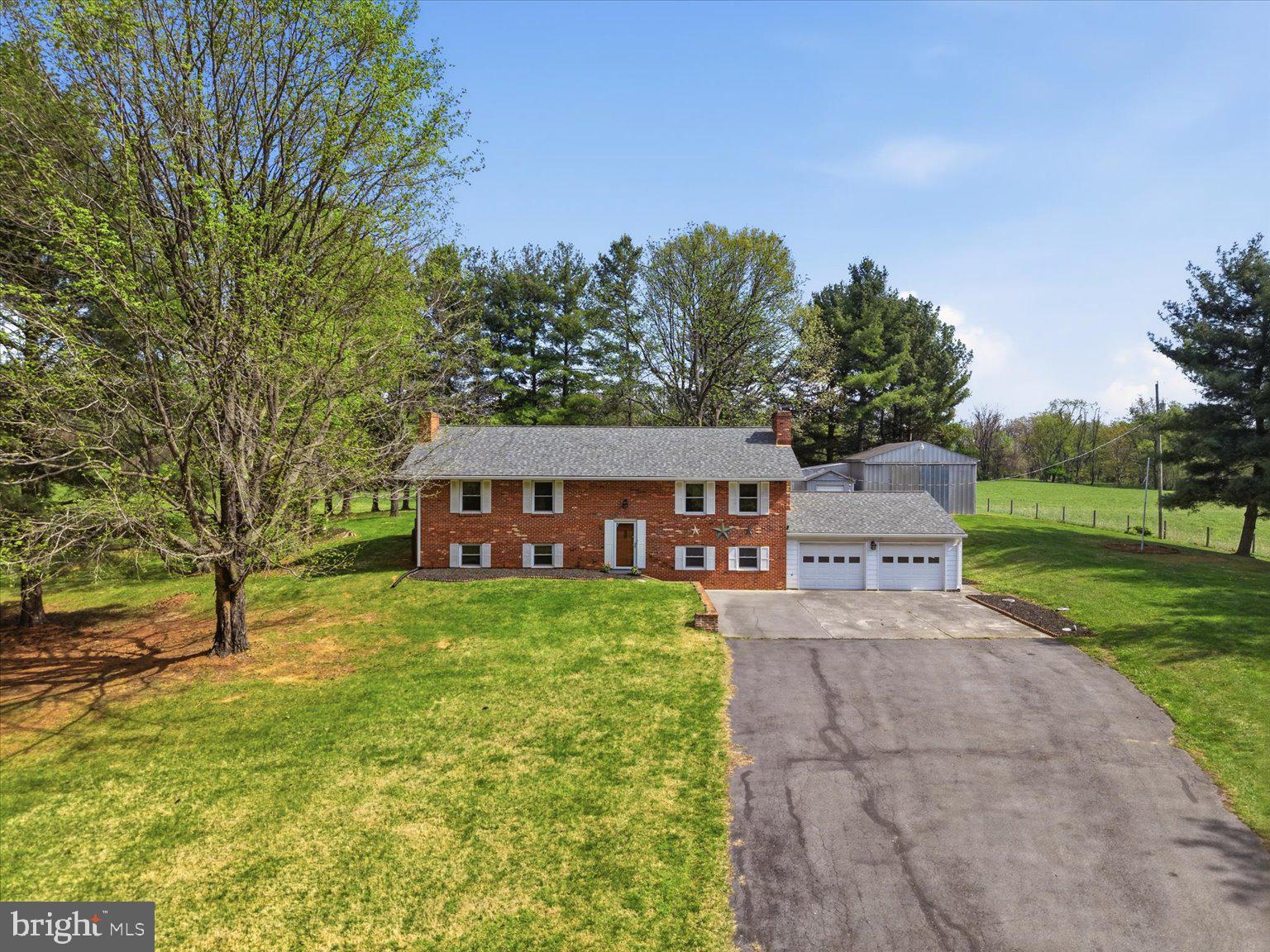 LONGMARSH - Residential