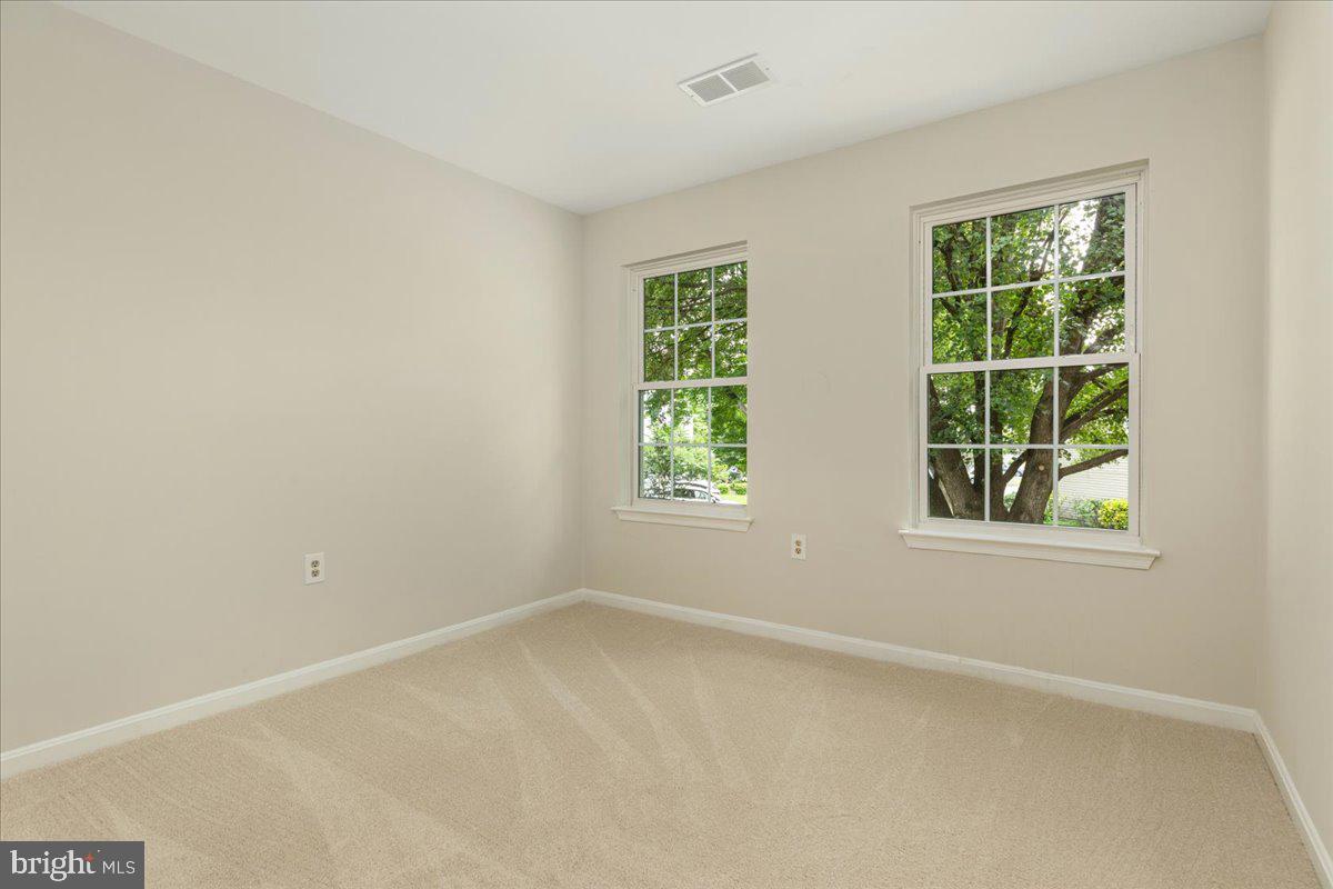 SEQUOIA FARMS - Residential