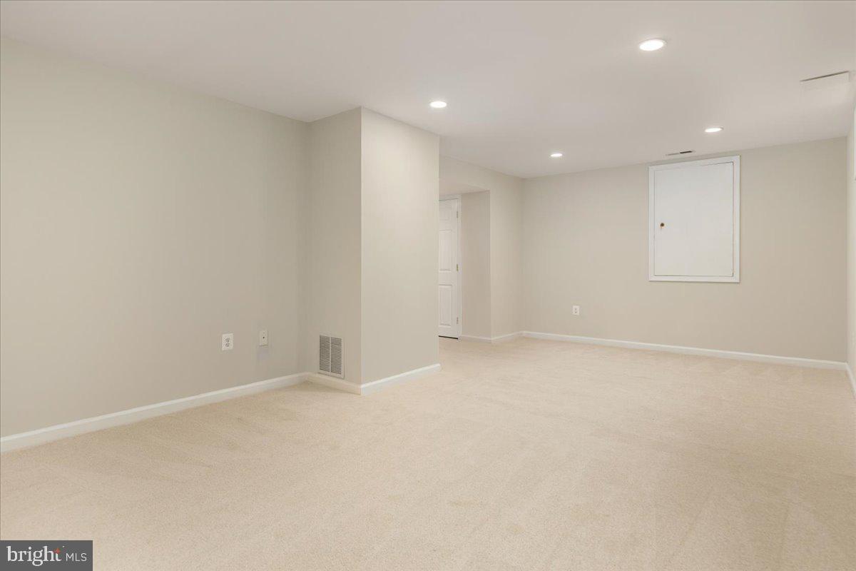 SEQUOIA FARMS - Residential