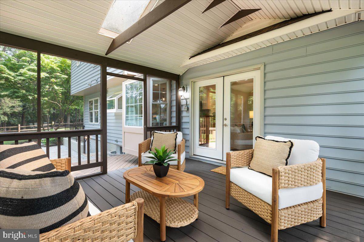 SEQUOIA FARMS - Residential