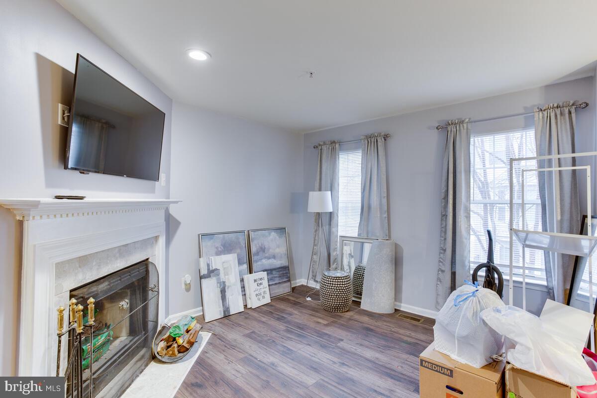 KINGSLEY HALL - Residential Lease
