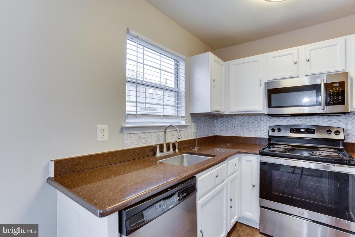 KINGSLEY HALL - Residential Lease