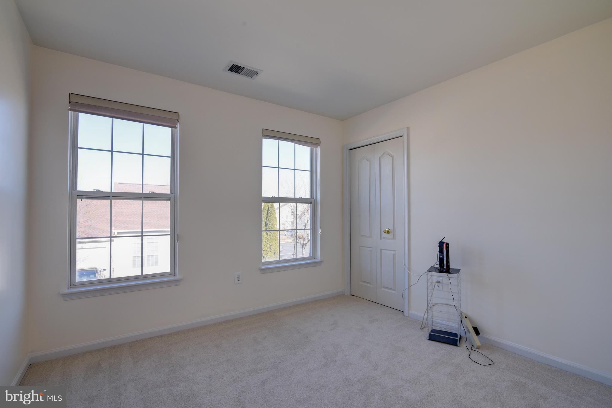 ASHBURN FARM - Residential