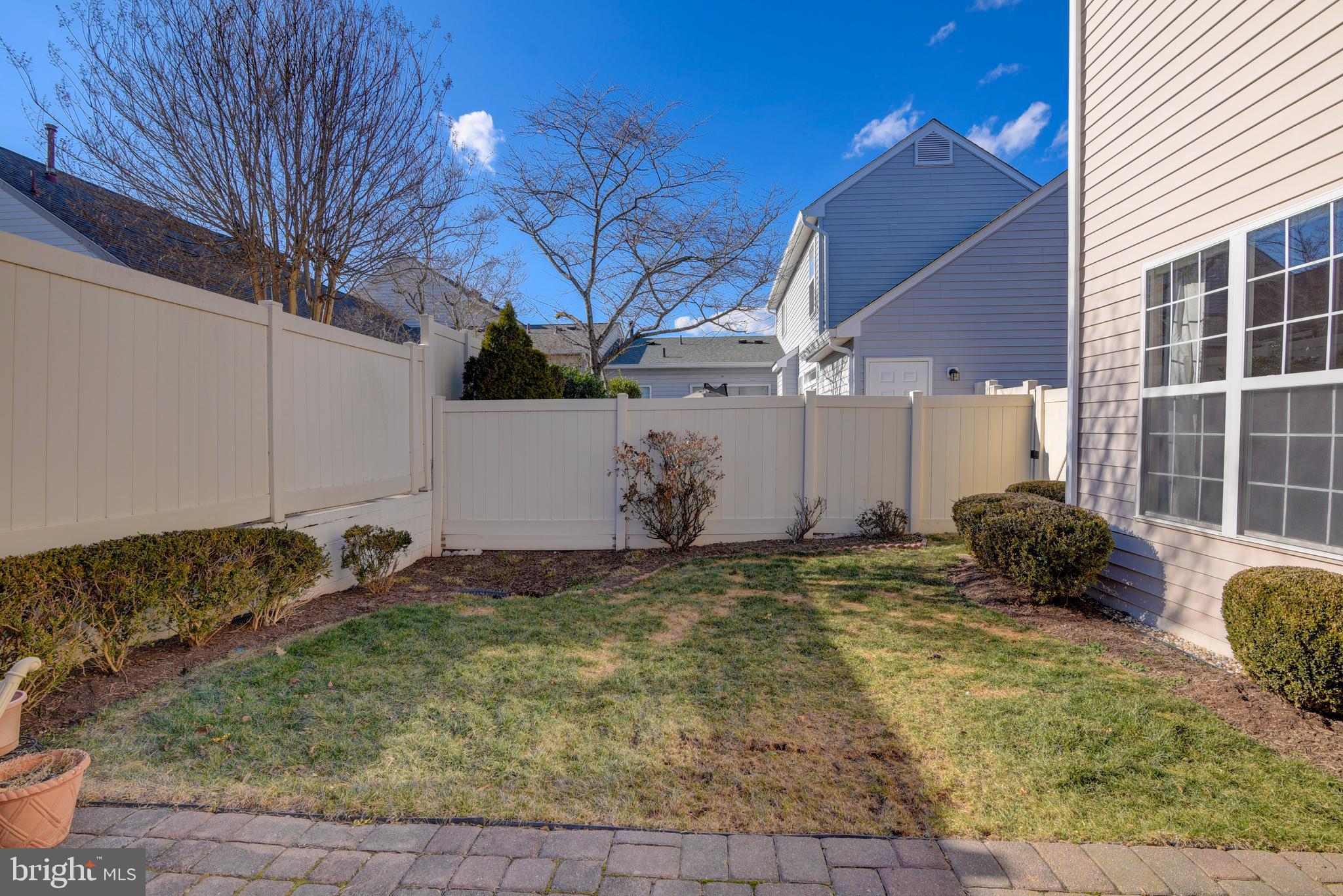 ASHBURN FARM - Residential
