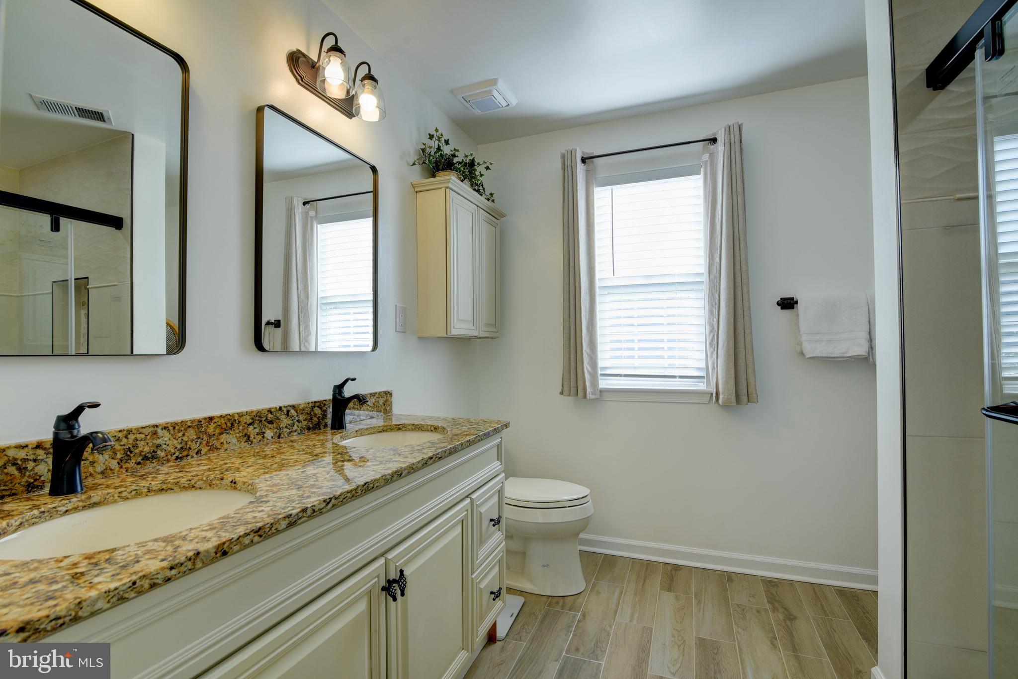 ASHBURN FARM - Residential